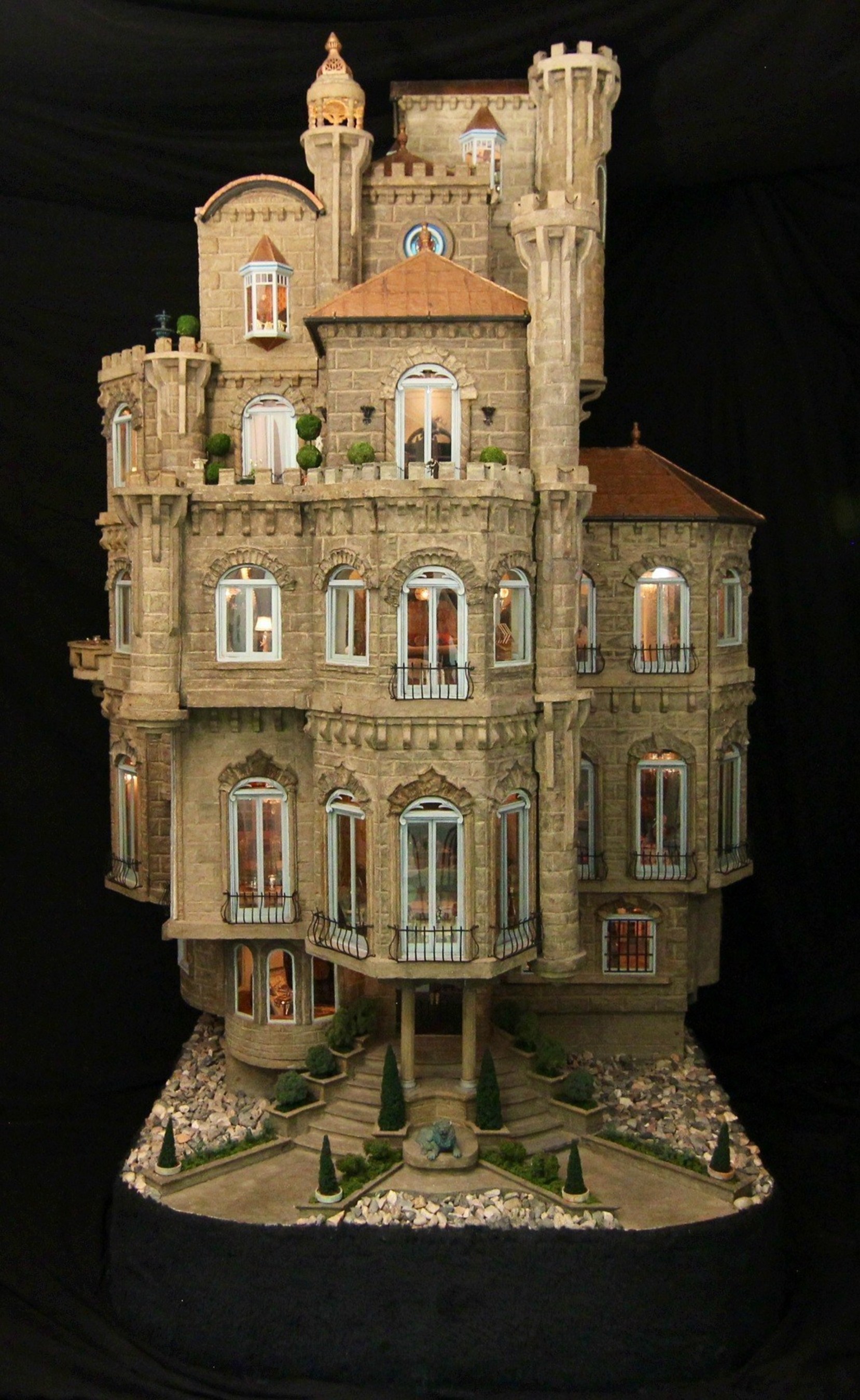 castle dollhouse