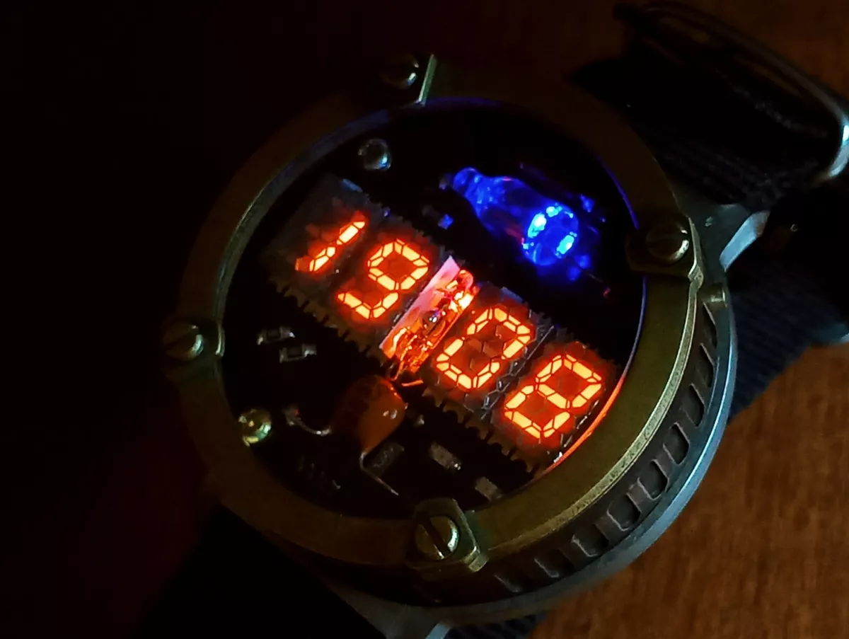 metro 2033 watch