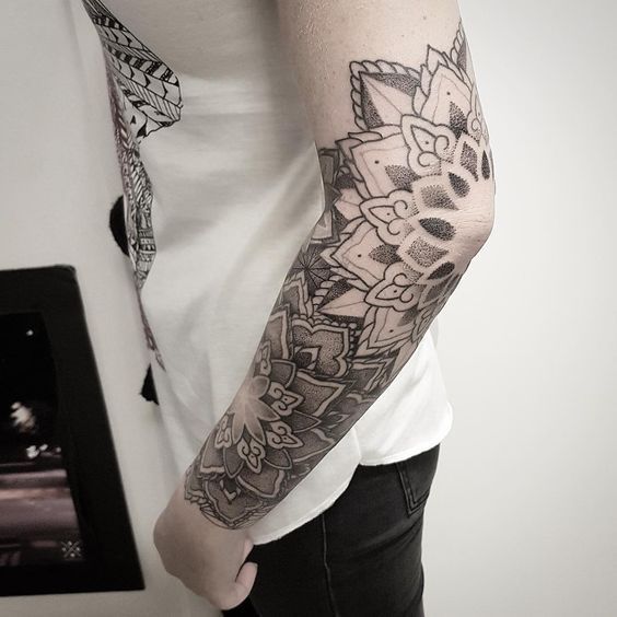 mandalas tatuajes hombre