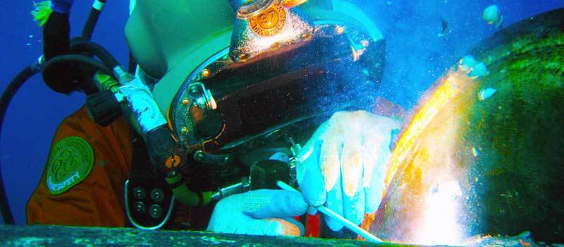 underwater welding salary