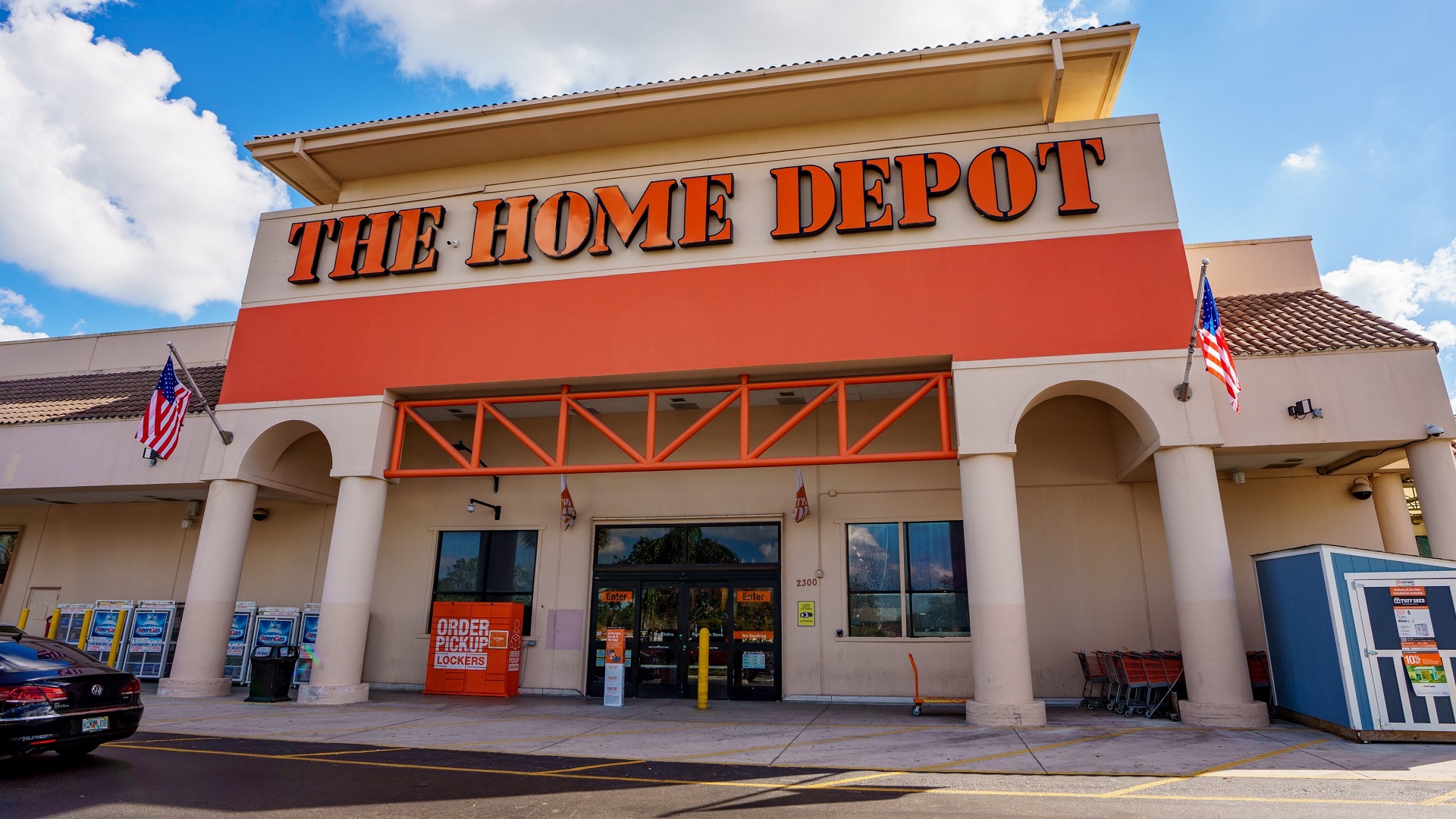 what time does home depot close today