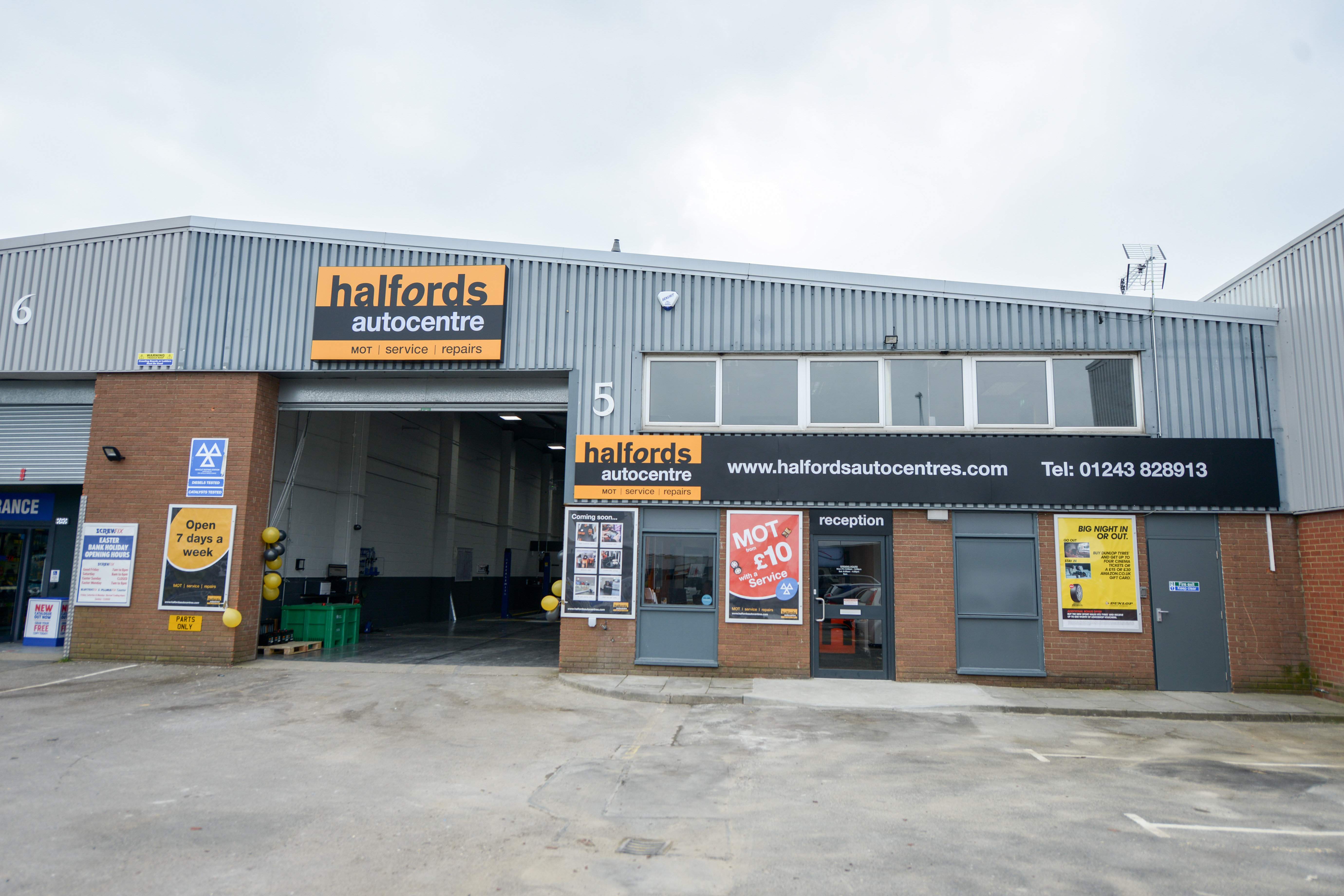 halfords autocentre