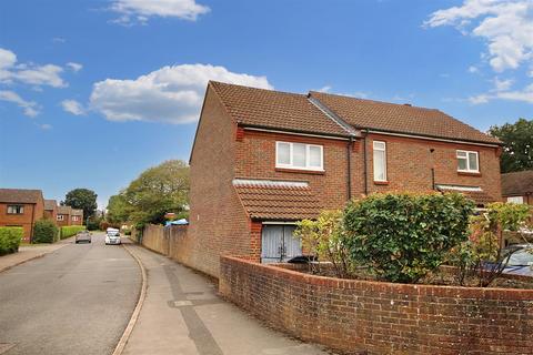 2 bed house to rent guildford