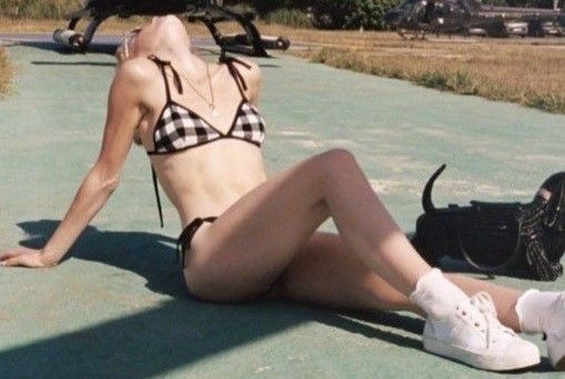 kiernan shipka thong