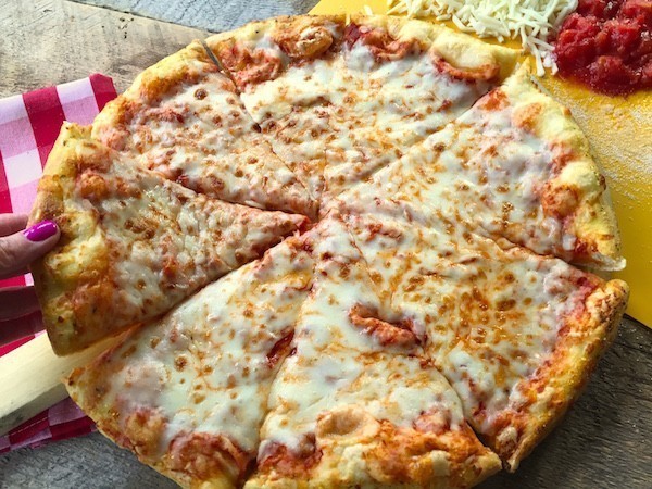 cheese pizza calories dominos