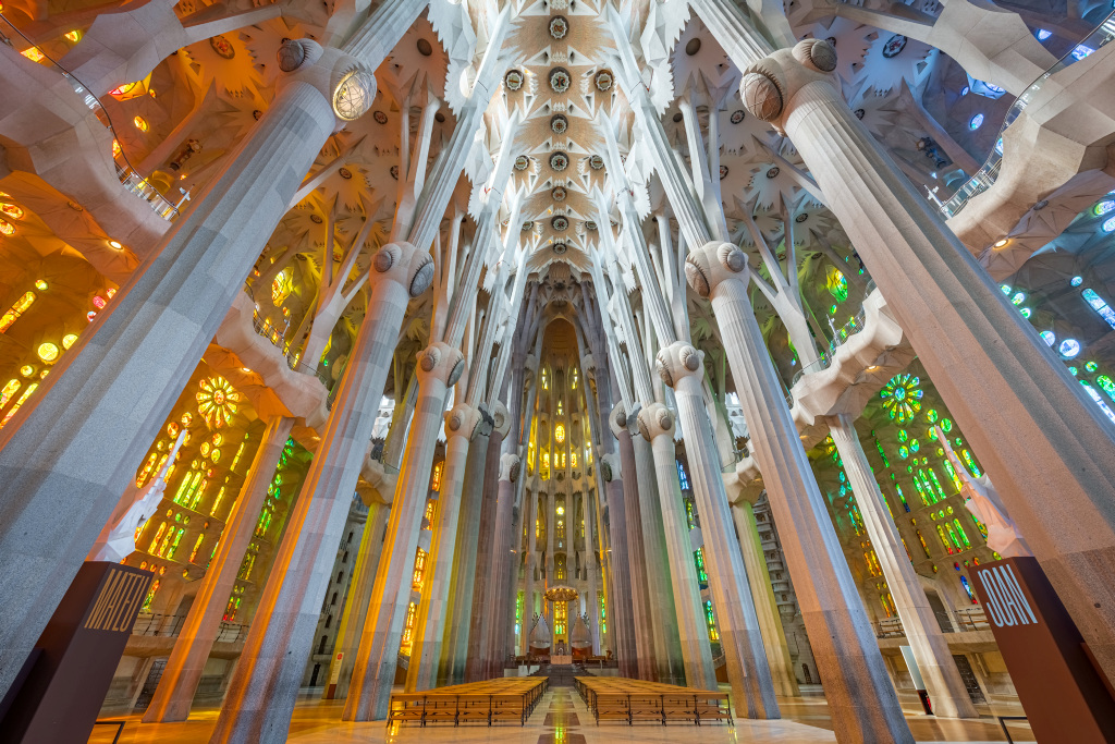 sagrada familia capacity