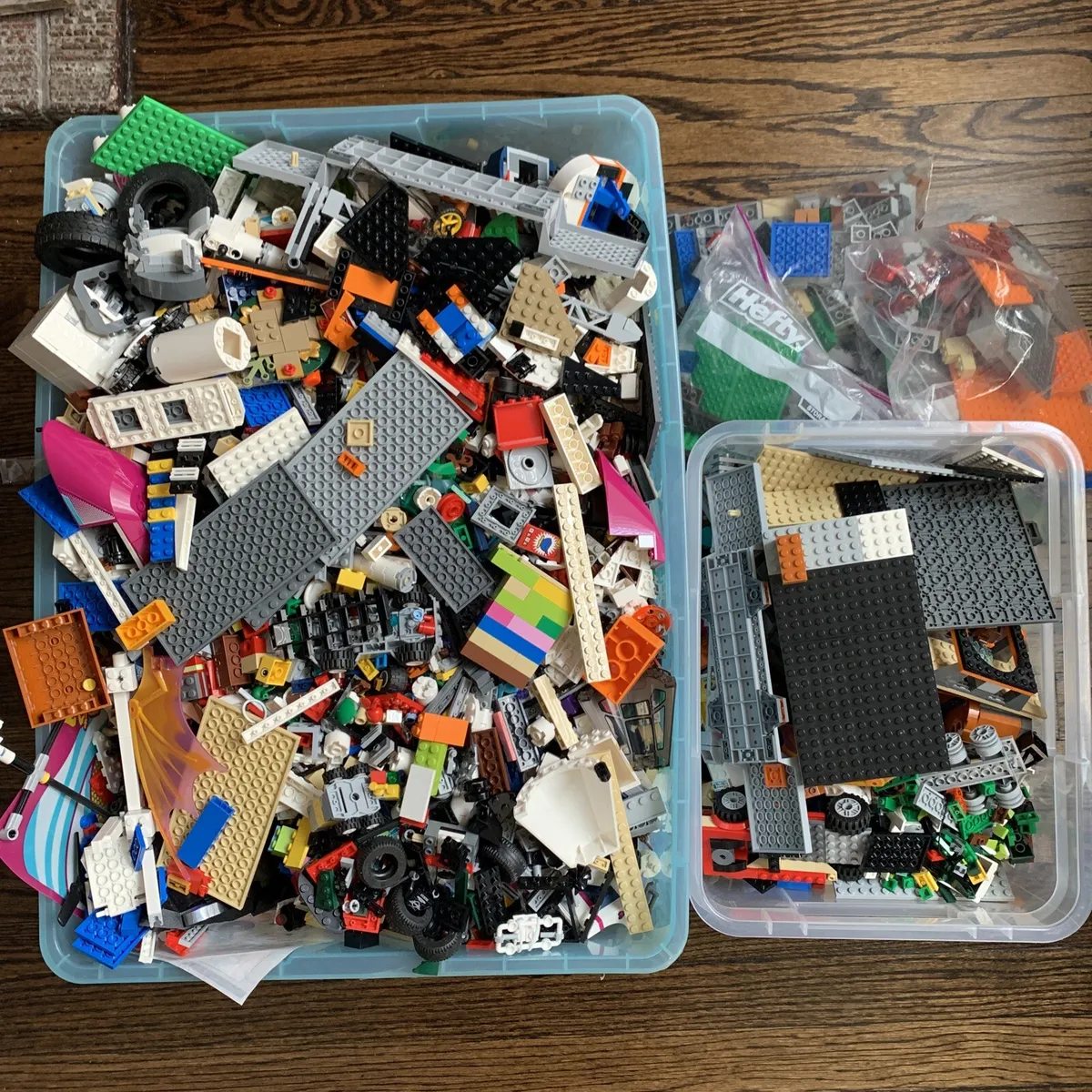 how many lego pieces in a pound