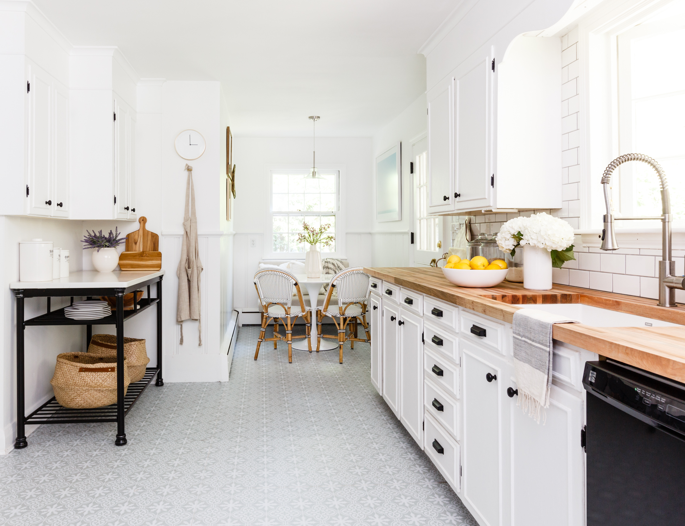 peel and stick kitchen floor tile