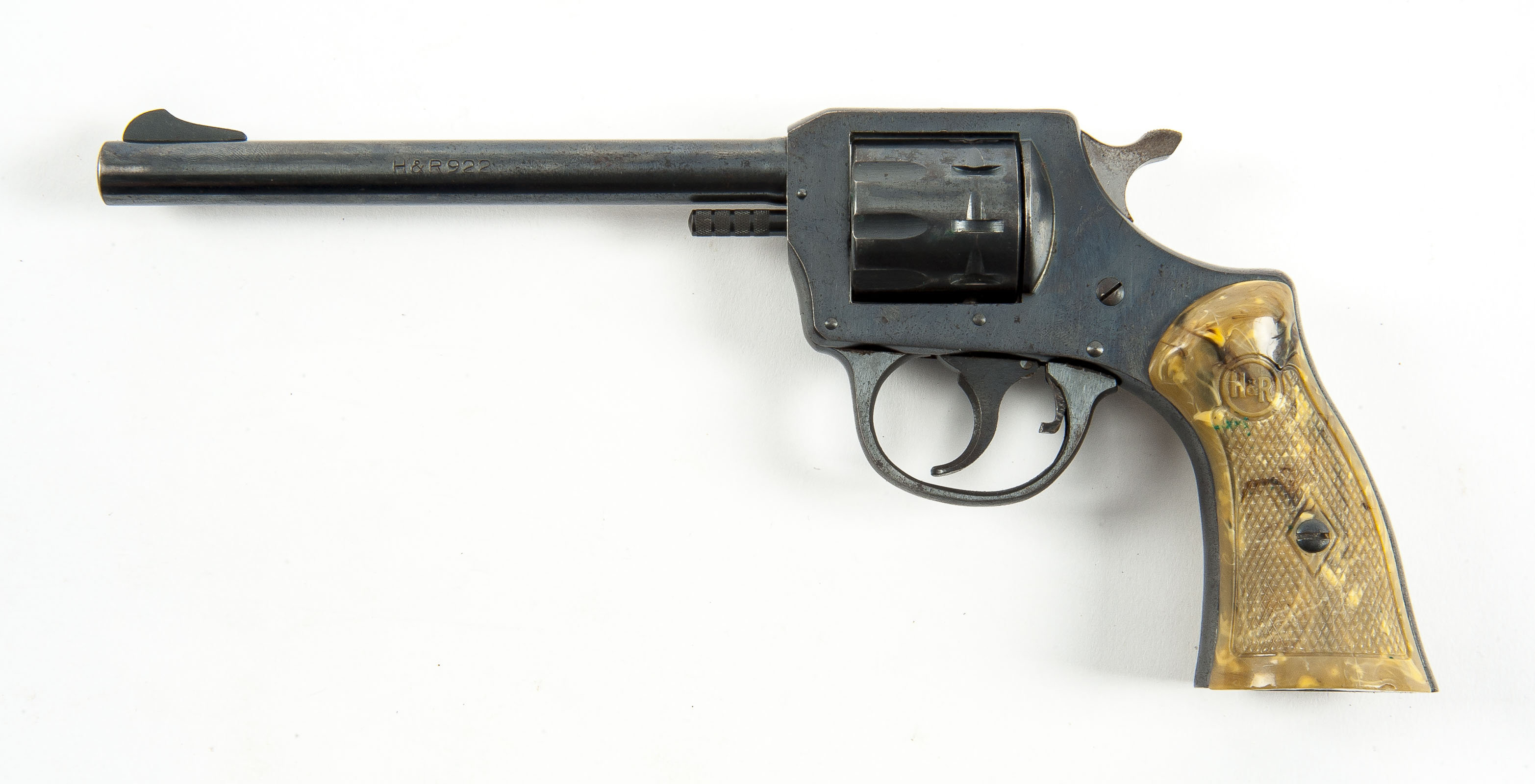 h&r 922 revolver age