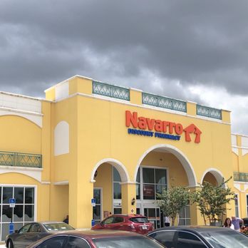 navarro pharmacy hours
