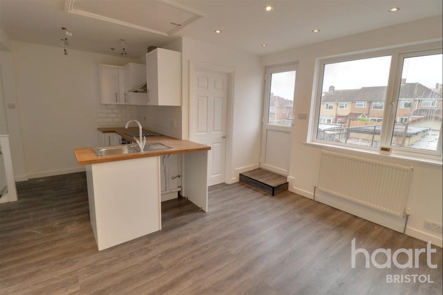 two bedroom flat to rent bristol