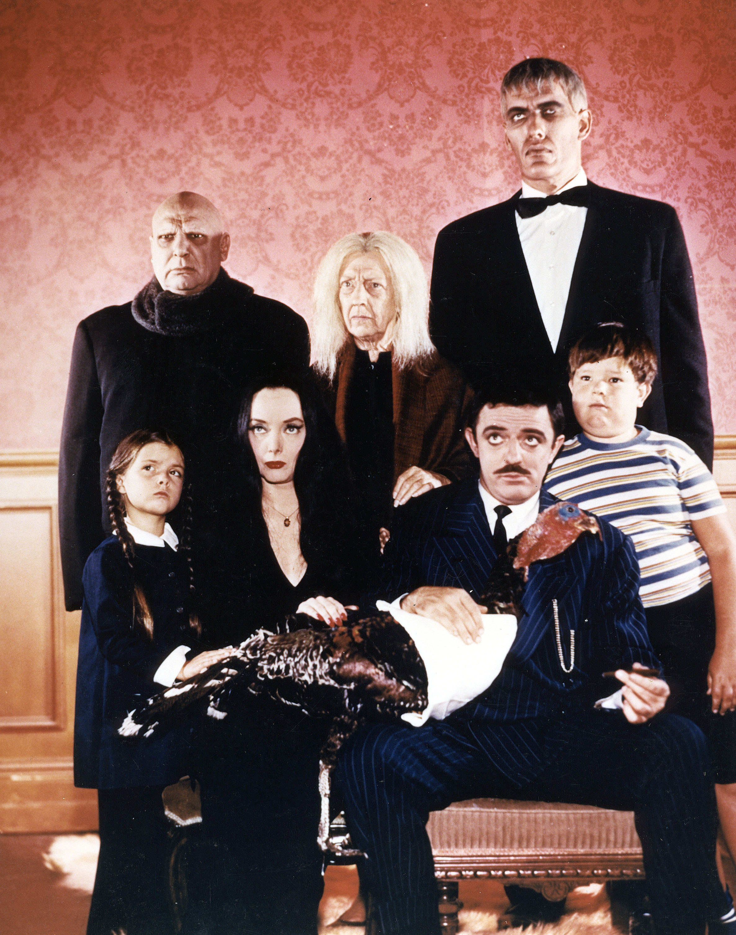 los locos addams reparto