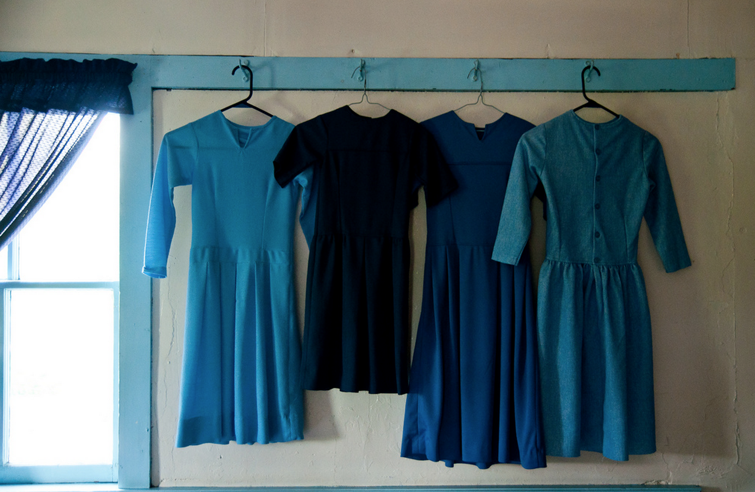 amish dress color meaning