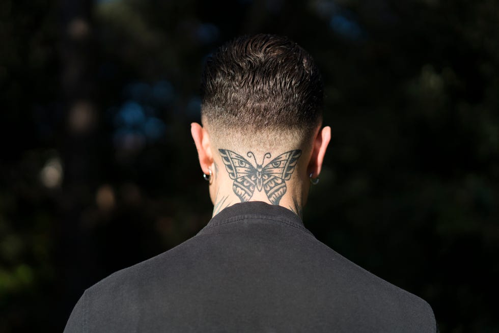 tattoos on the back of the neck for guys