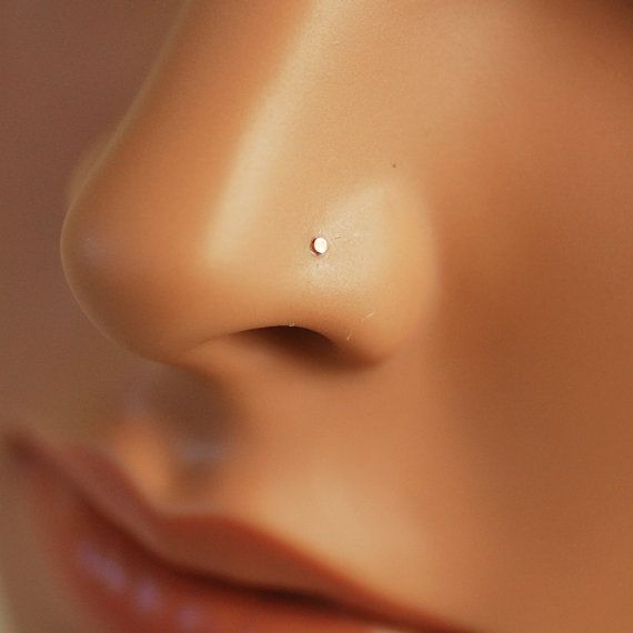 small gold nose pin design