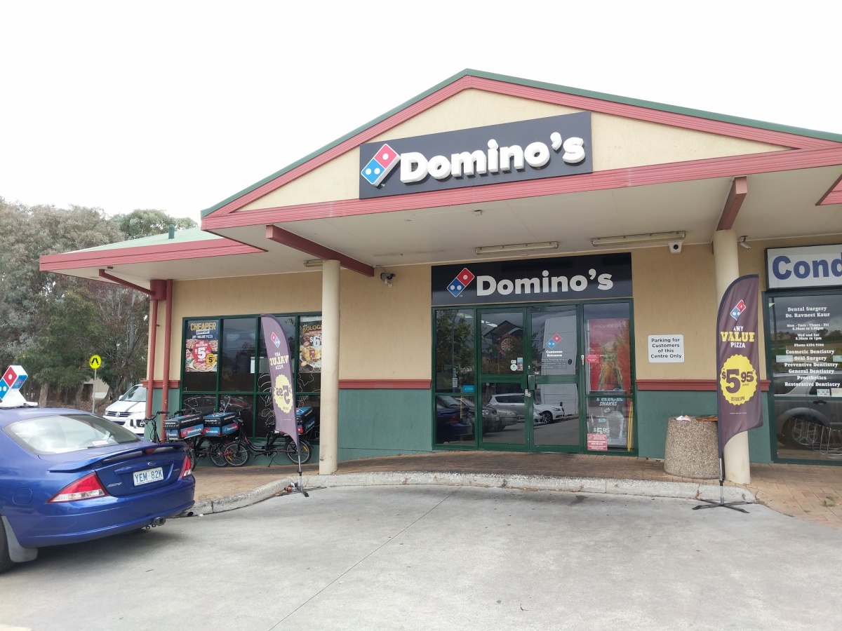 dominos lanyon