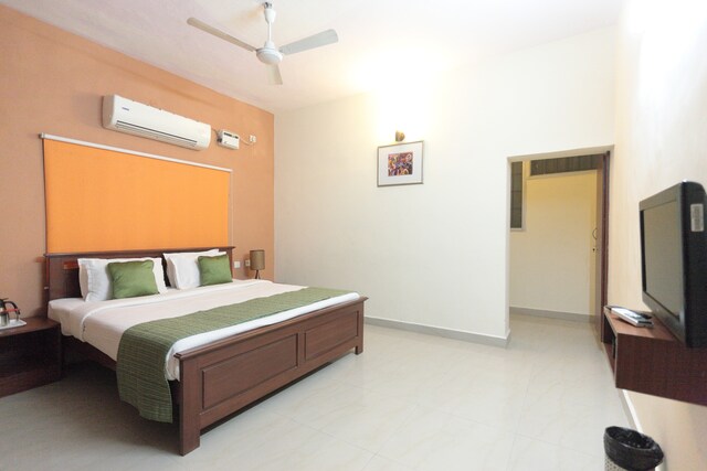 oyo rooms in anna nagar