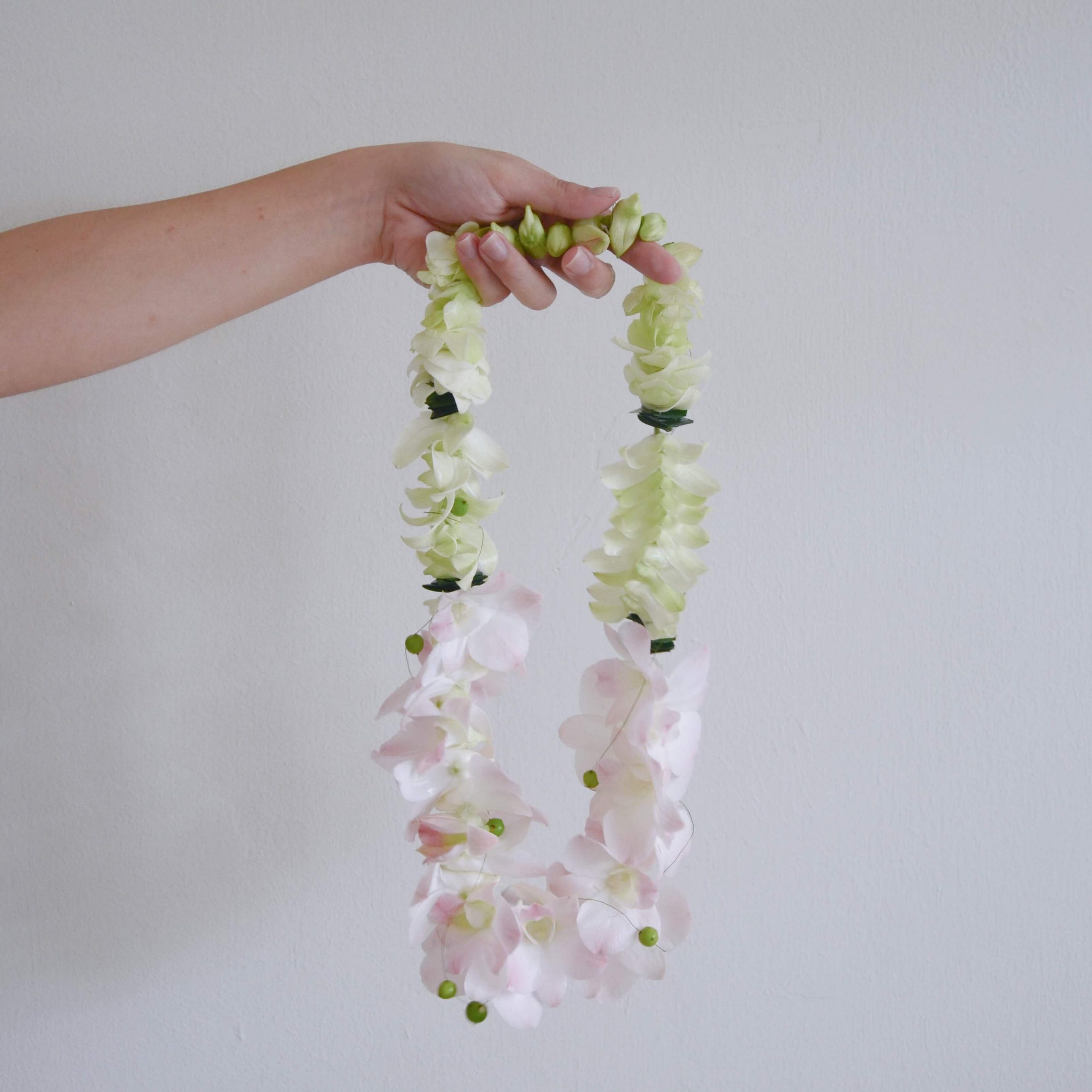 garland of flowers in hawaii