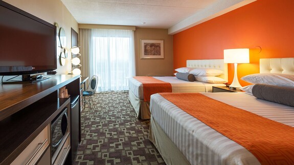 howard johnson hotel by the falls reviews