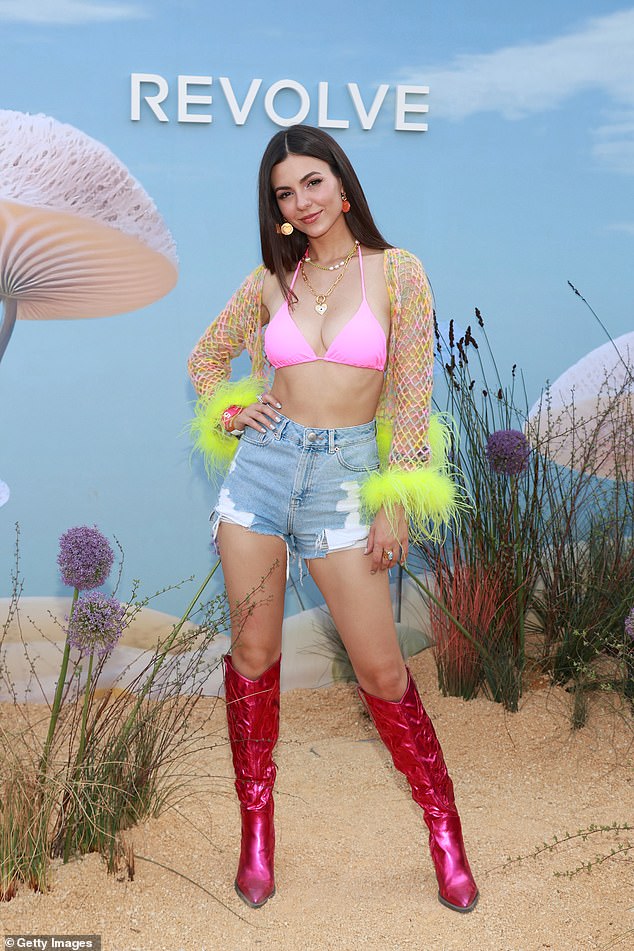 victoria justice hit