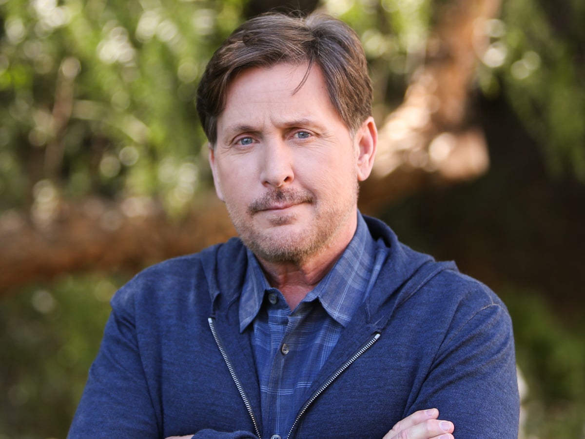 recent pictures of emilio estevez