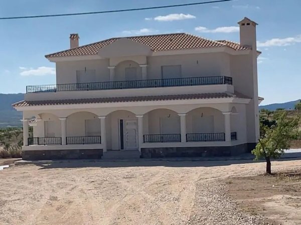 property for sale in pinoso spain