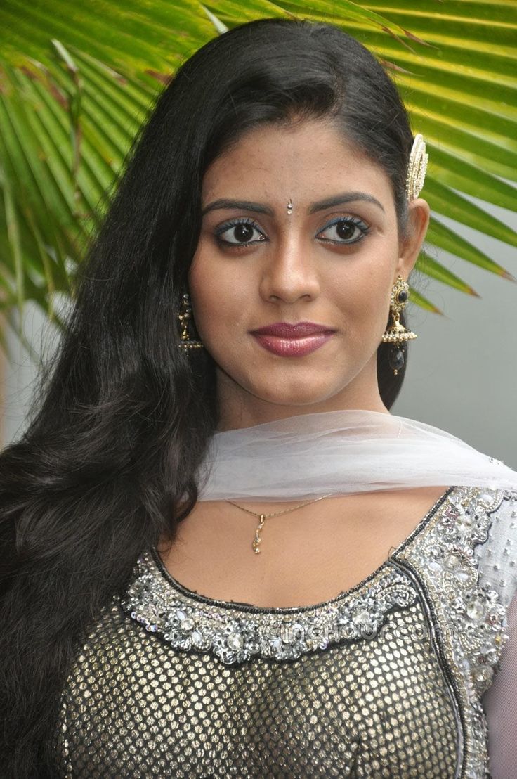 iniya hot photos