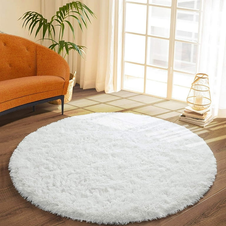 round white fluffy rug