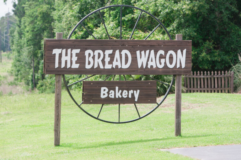 the bread wagon hours