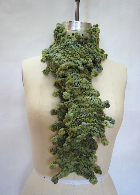 worm scarf