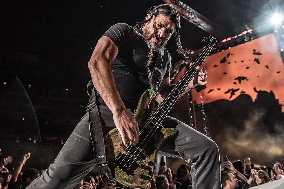 robert trujillo salary