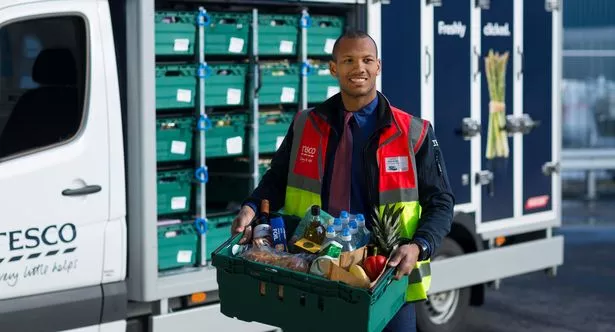 how much do tesco delivery drivers earn