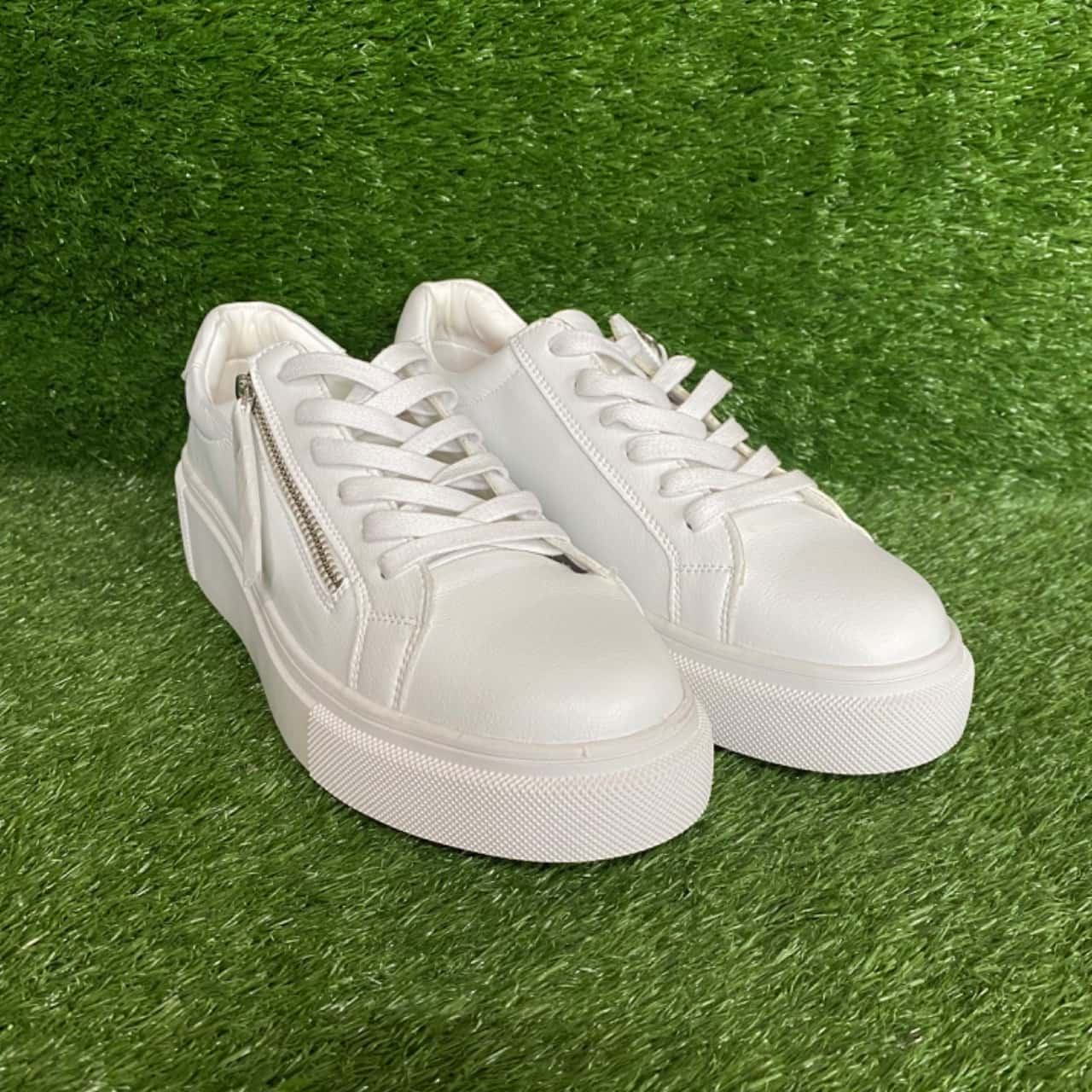 airflex white sneakers