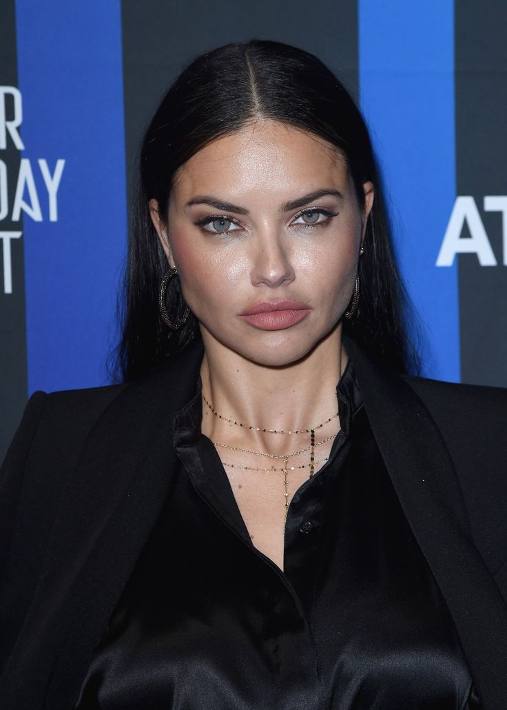 adriana lima 2020