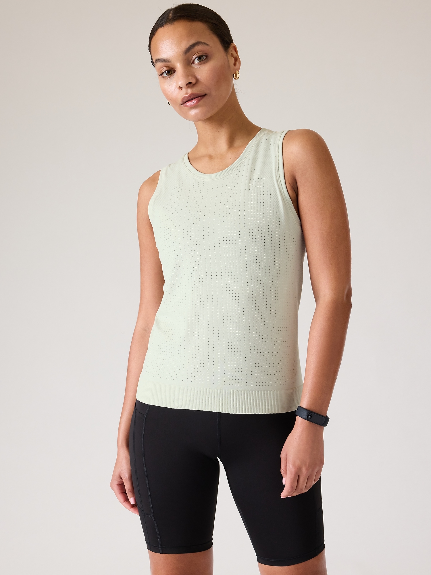 athleta in motion top