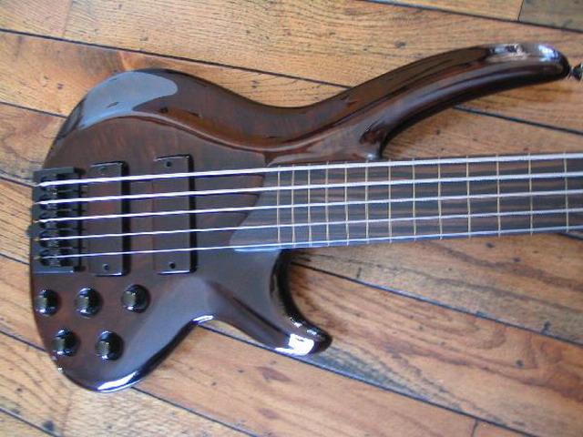 35 inch scale 5 string bass