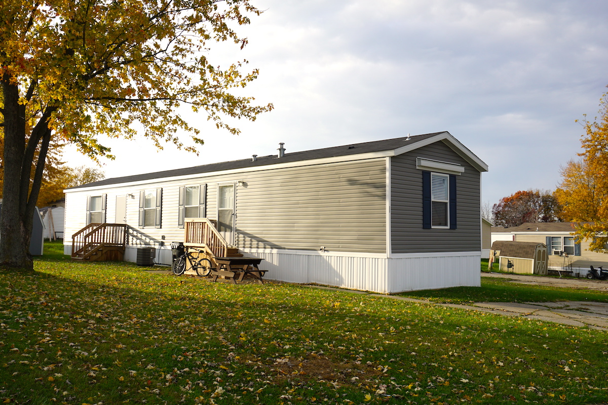 mobile house for rent near me