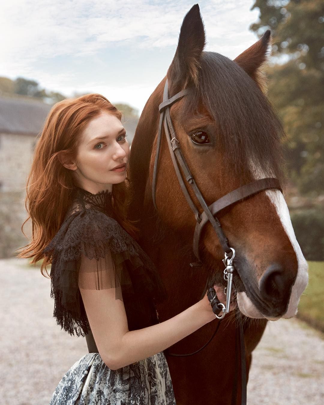 eleanor tomlinson instagram