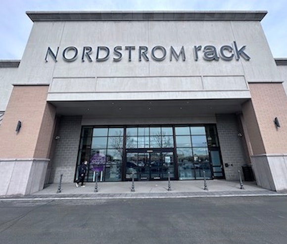 nordstrom rack hours