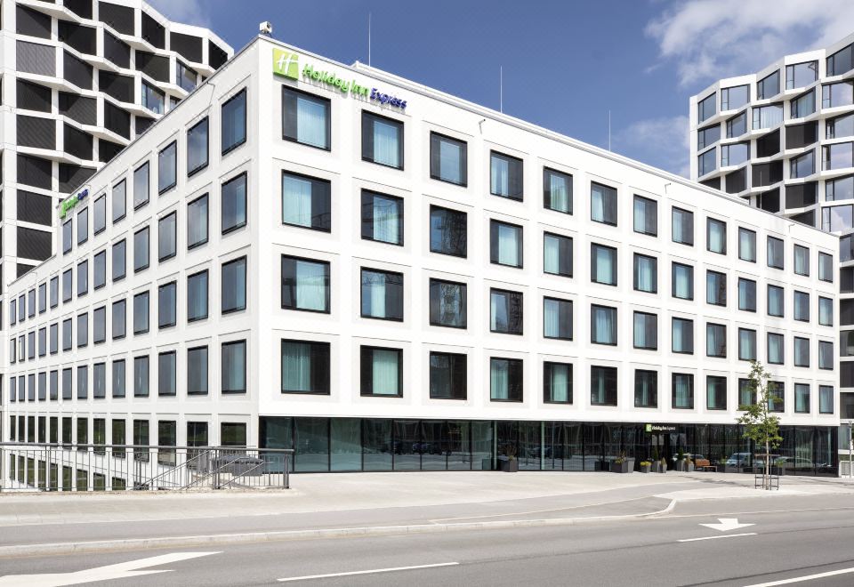 holiday inn express munich city west