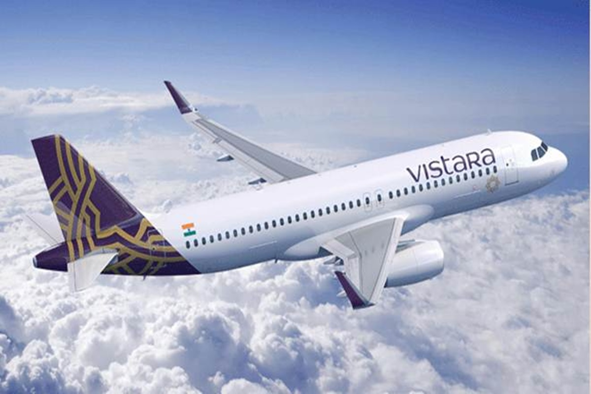 bangalore to mumbai vistara flight status