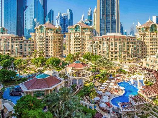 best hotels close to dubai mall