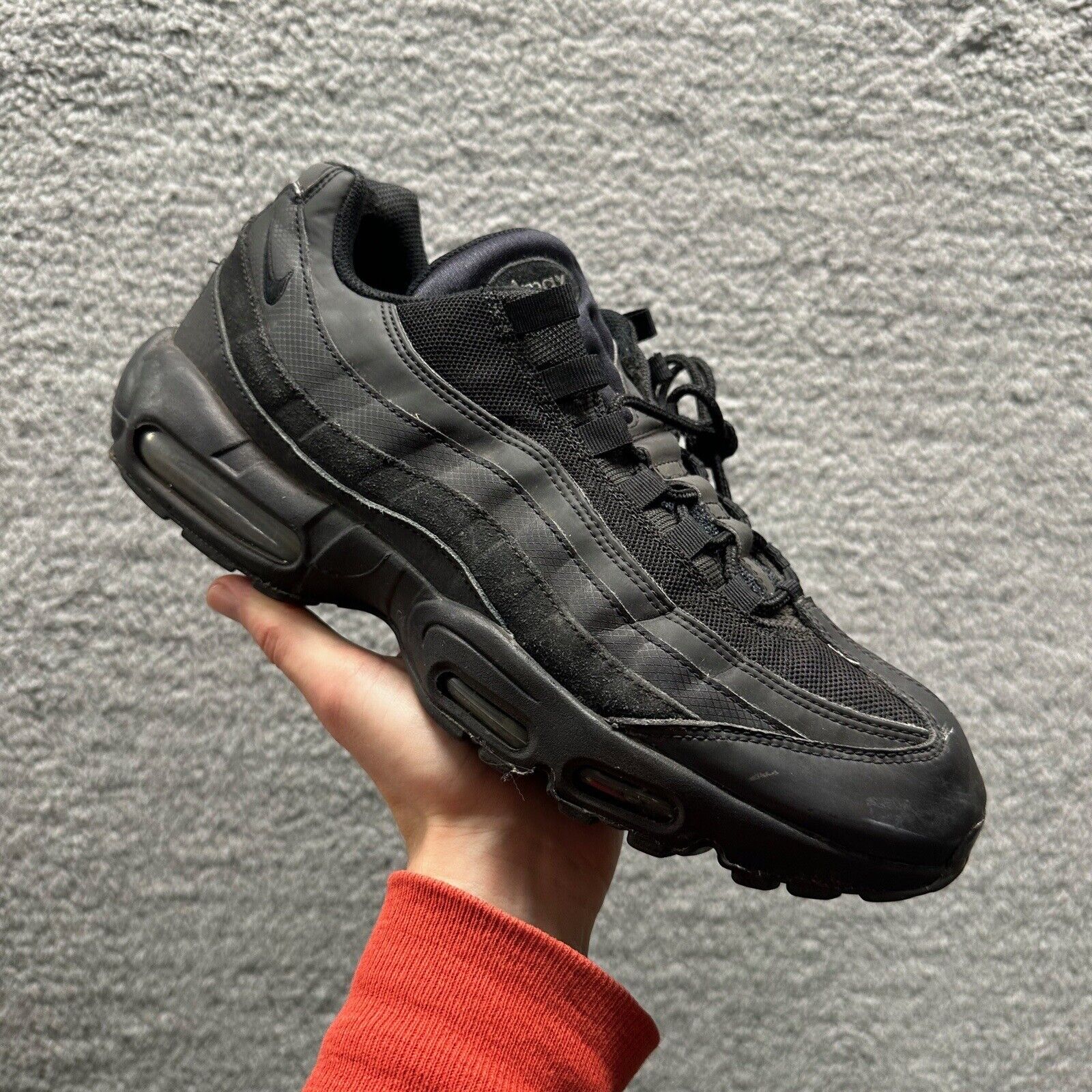 black on black air max 95