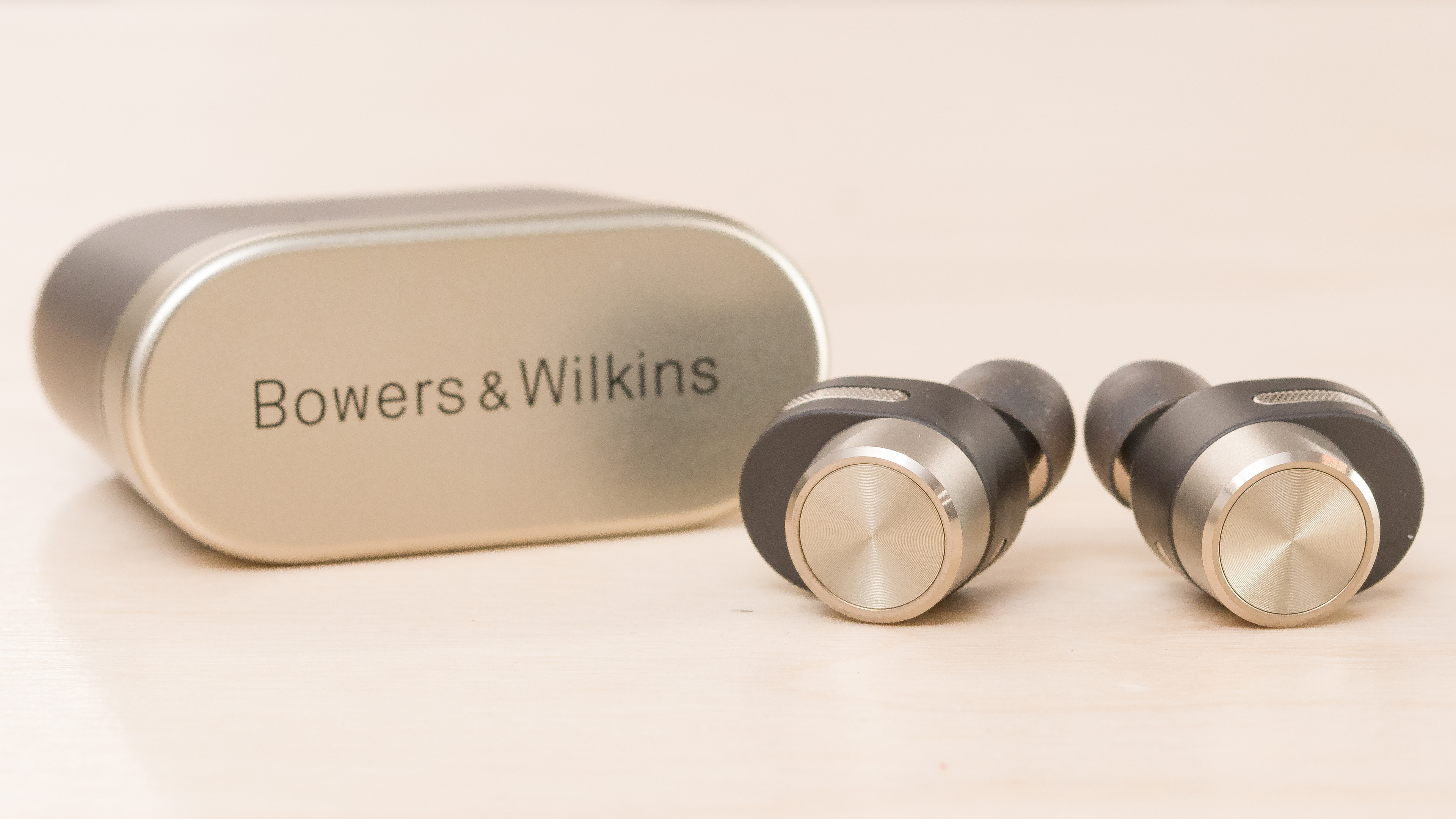 bowers and wilkins vs bang & olufsen