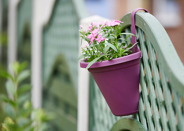 b&q hanging pots