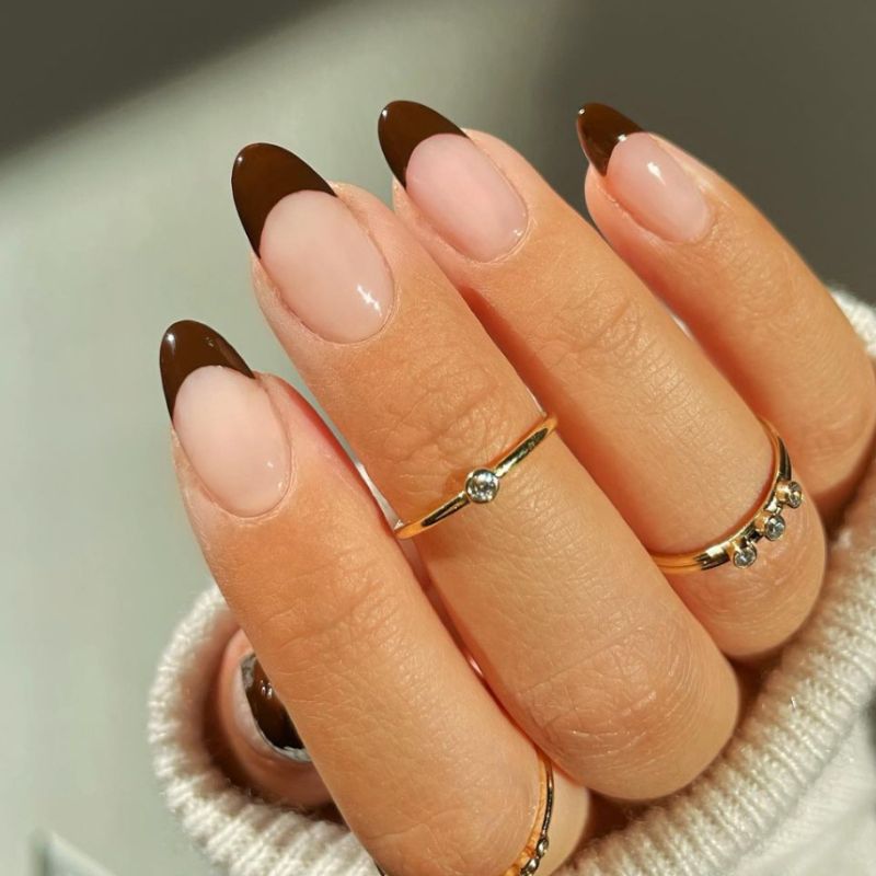 brown nail tips