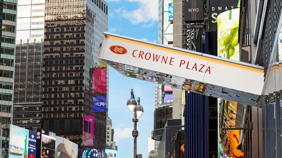 crowne plaza times square manhattan an ihg hotel