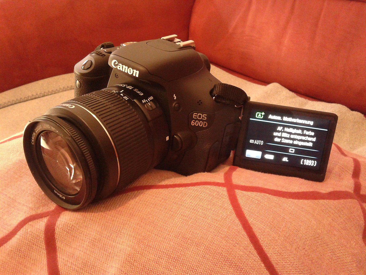 canon 600d dslr camera