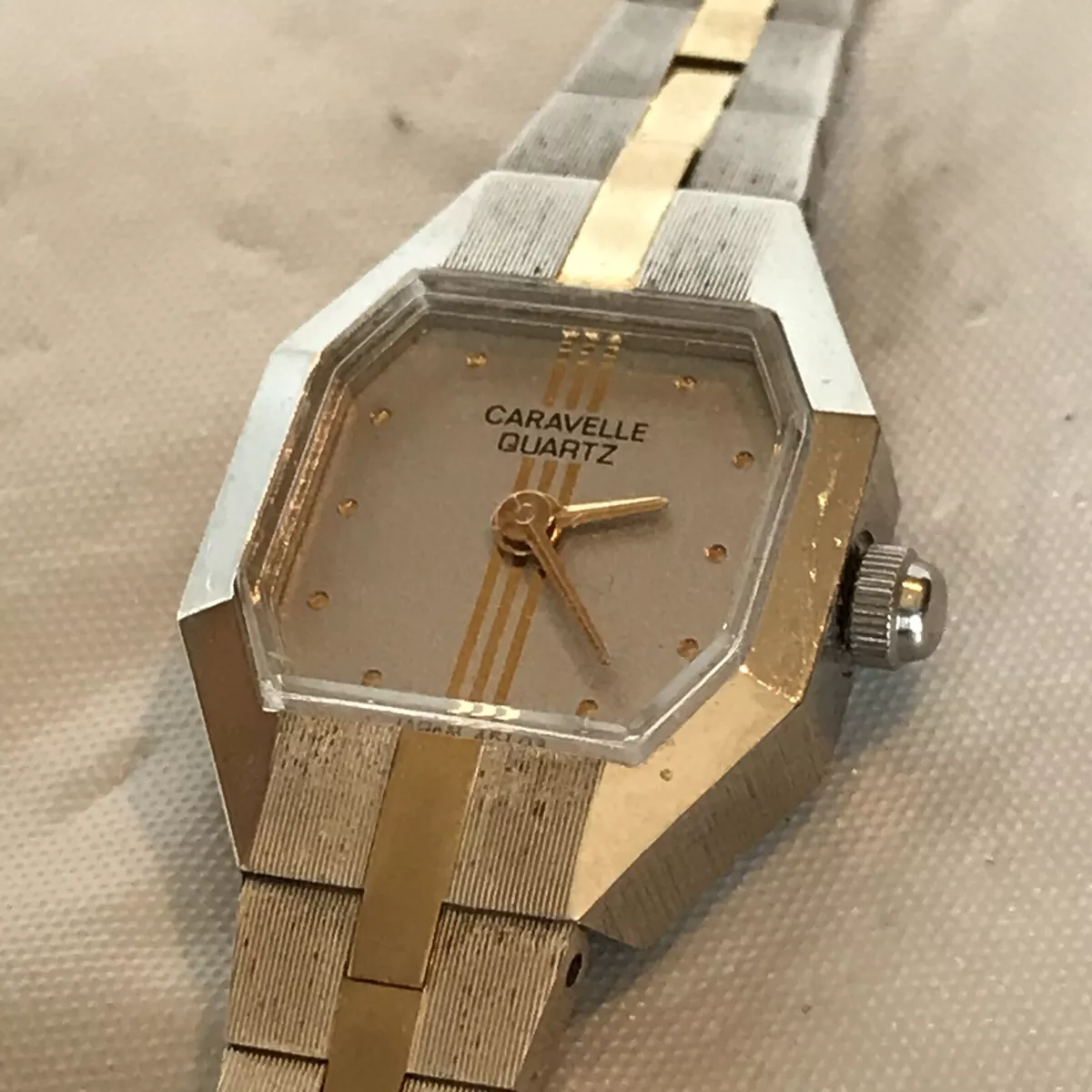 caravelle quartz watch