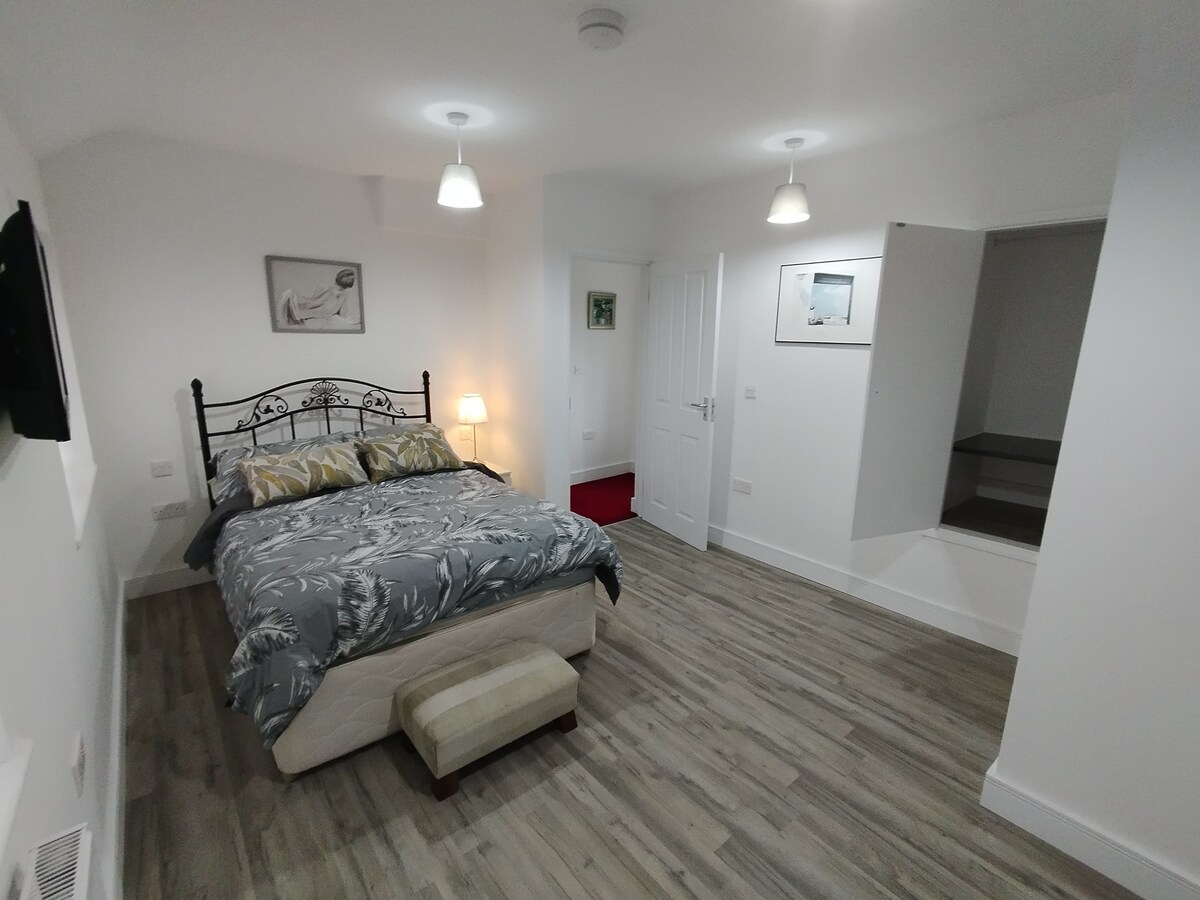 studio flat to let in enfield